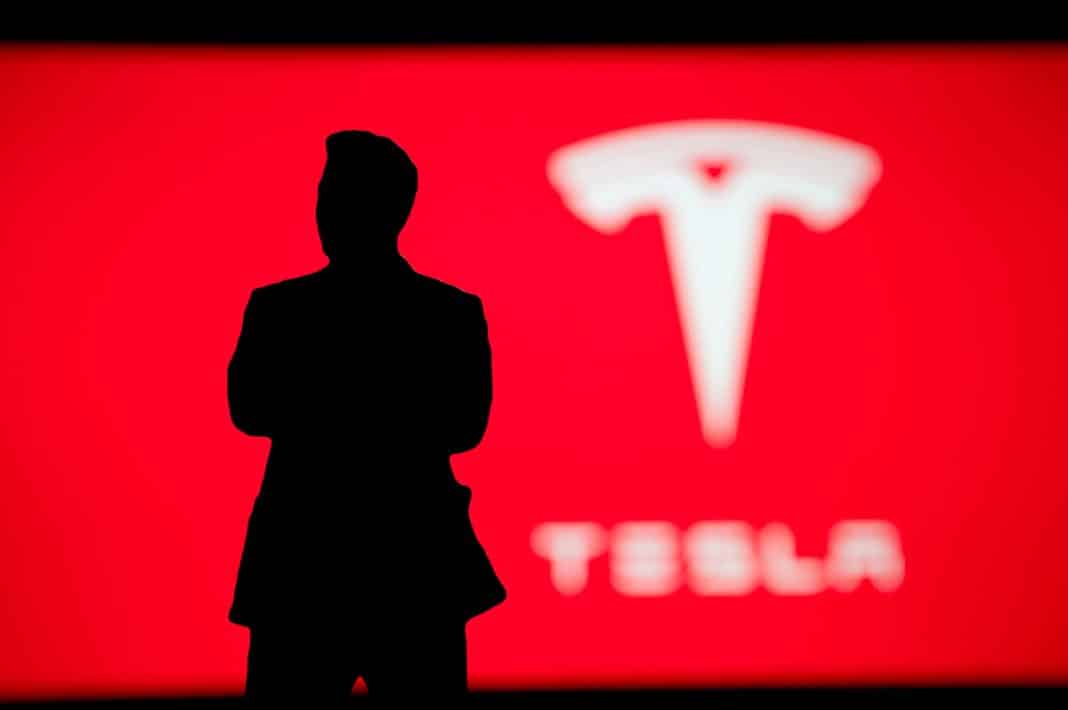 Tesla verkopen storten in Europa, controverses rond Elon Musk... Het bedrijf duikelt op de beurs