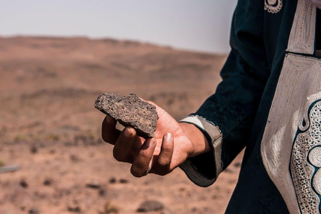 Onthulling van de geheimen van Mars: een meteoriet uit de Sahara